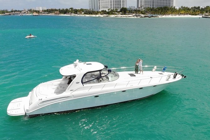 Private Yacht SEARAY SUNDANCER 60ft up to 20 pax 23P1 - Choosing two, four, or six hours