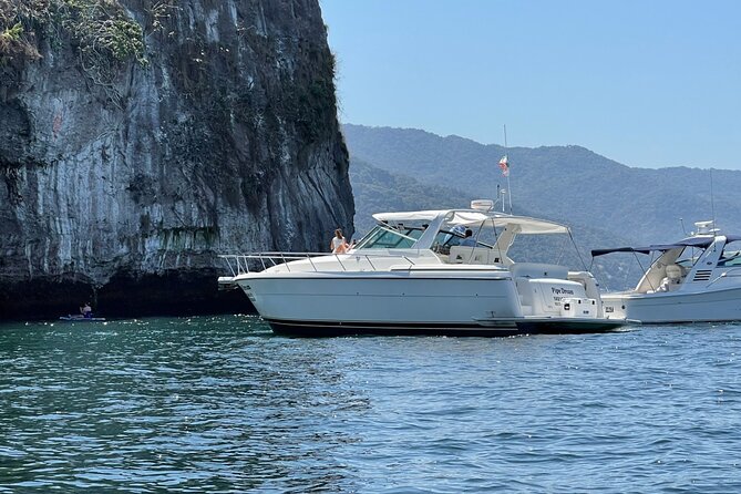 Private Yacht, Sightseeing, Snorkeling and Private beaches - What comes aboard the yacht