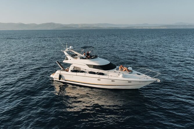 Private Yacht Tour From Split-Explore Adriatic Islands - The sea views between stops