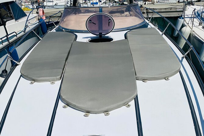 Private Yacht Tour with Drinks and Snorkeling in Gran Canaria - Optional water sports at extra cost