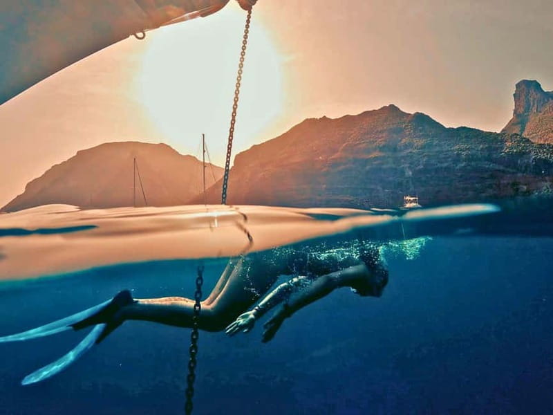 Private Yacht Tour with Gourmet Barbecue and Sunset at Papagayo Beaches - How the crew shapes the day