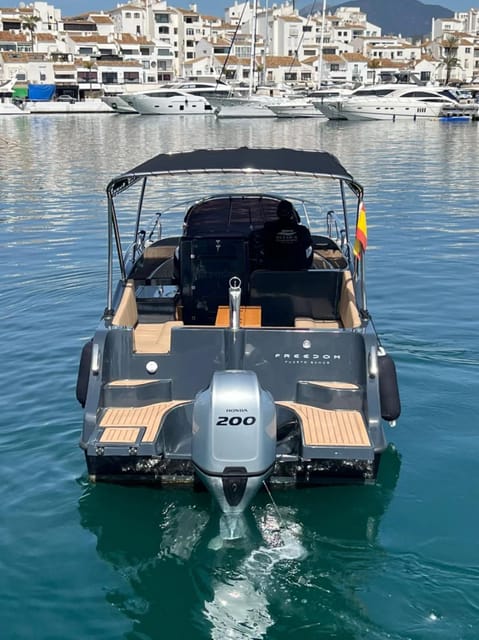 Puerto Banus: Boat Charter Moonday Yacht - What the Moonday 780 SD gives you