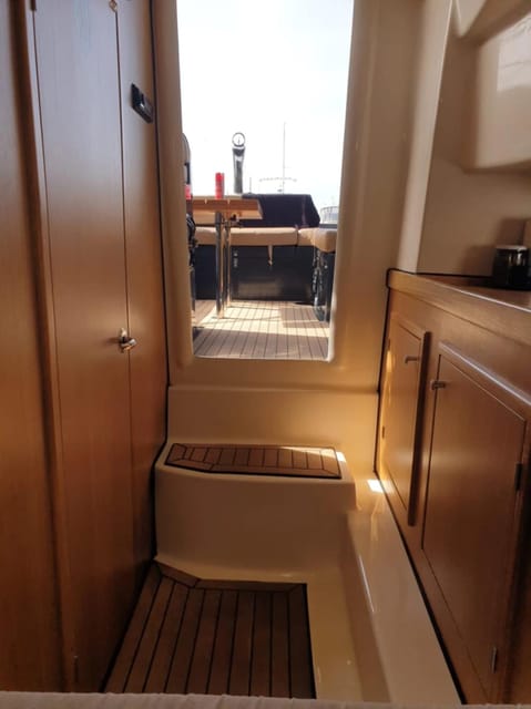 Puerto Banus: Boat Charter Moonday Yacht - Swimming and snorkeling are not the same as a reef trip
