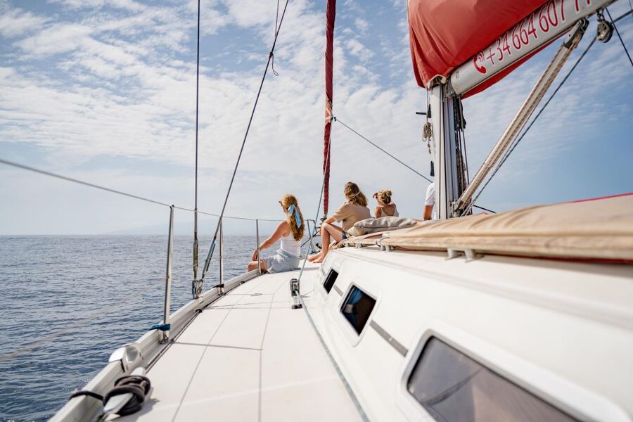 Puerto Colon: Whale and Dolphin Watching Yacht Trip - What to bring and how to prepare