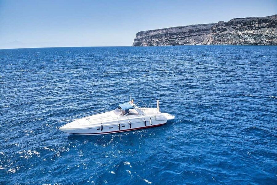 Puerto de Mogán: Private yacht for up to 9 people - Families, couples, and groups who will enjoy it most