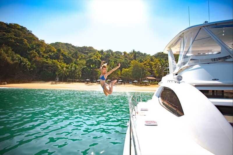 Puerto Vallarta: Luxury Yacht Tour with Lunch and Open Bar - Is $119 a Fair Price?