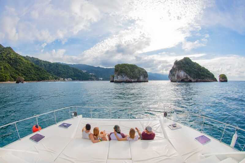 Puerto Vallarta: Luxury Yacht Tour with Lunch and Open Bar - Who Will Enjoy This Yacht Day Most?