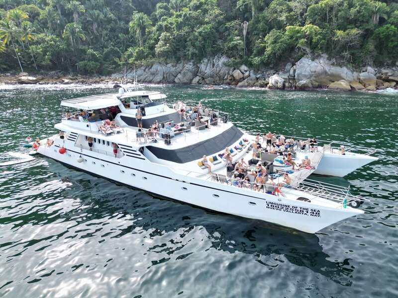 Puerto Vallarta: Yelapa Mega Yacht Cruise - A party cruise, but not only for party people