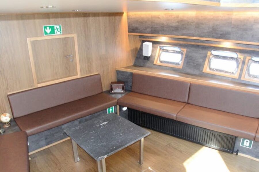 Reykjavík: New Year's Eve Northern Lights Yacht Cruise - Practical details that affect your decision