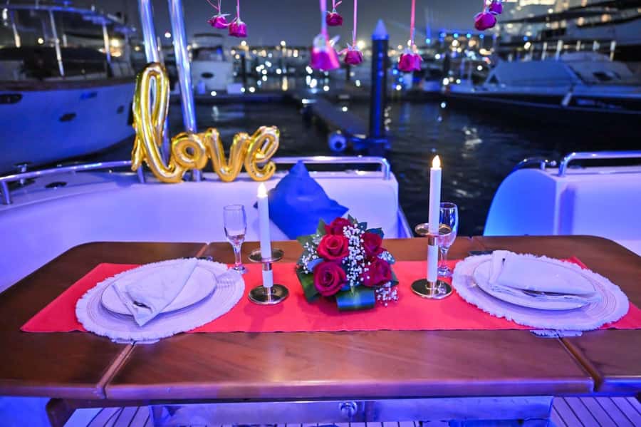 Romantic Dinner on Private Yacht - The candlelit table and evening mood