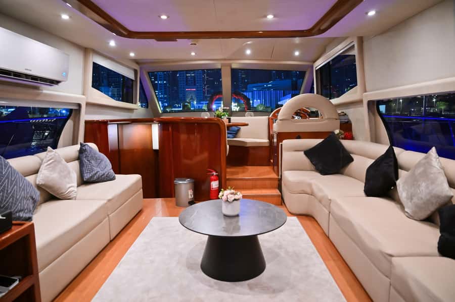 Romantic Dinner on Private Yacht - What the price means for a couple