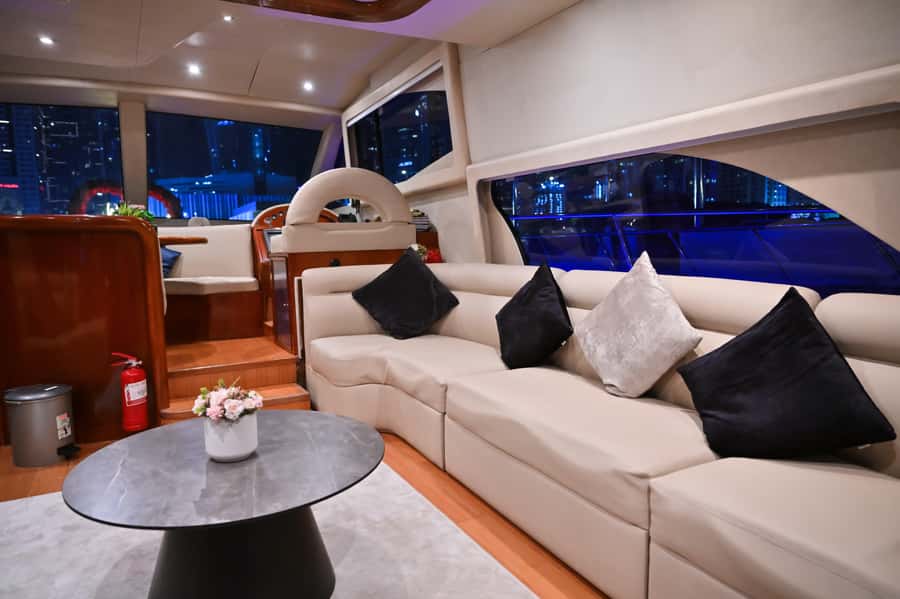 Romantic Dinner on Private Yacht - Who will enjoy this yacht dinner