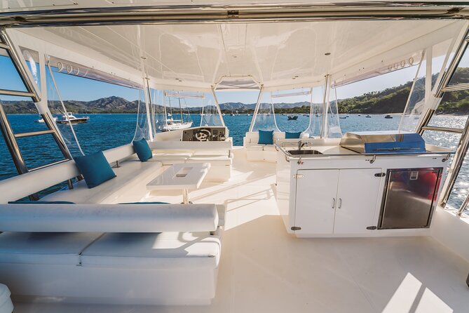 Royal Charters: The Premier Yacht Charter in Costa Rica - Setting out from Playa Flamingo on a private yacht