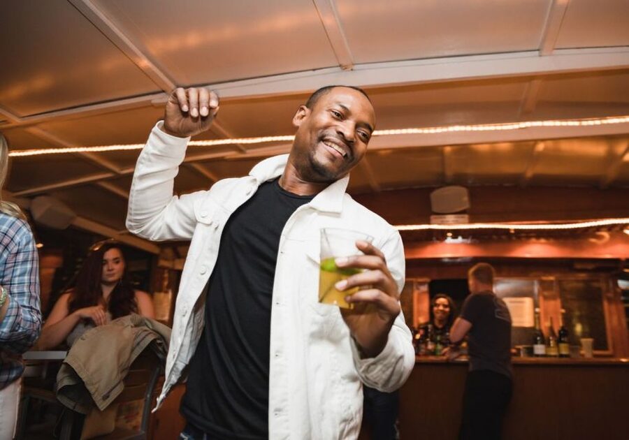 Sacramento: New Year's Eve Rock the Yacht Cruise - The midnight countdown and the timing problem