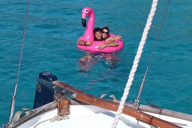 Sail boat day charter tour mallorca yacht llaut tradicional boat - Key points to know before booking