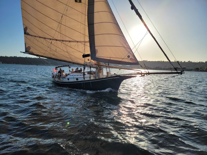 San Diego: Classic Yacht Sailing Experience - Drinks, Snacks, and the Small-Boat Atmosphere