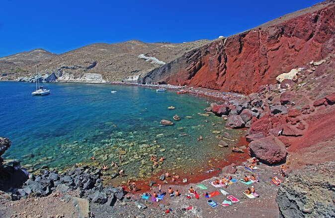 Santorini: Motor Yacht Sunset Cruise with 5-Course Dinner - Quick points to know before booking