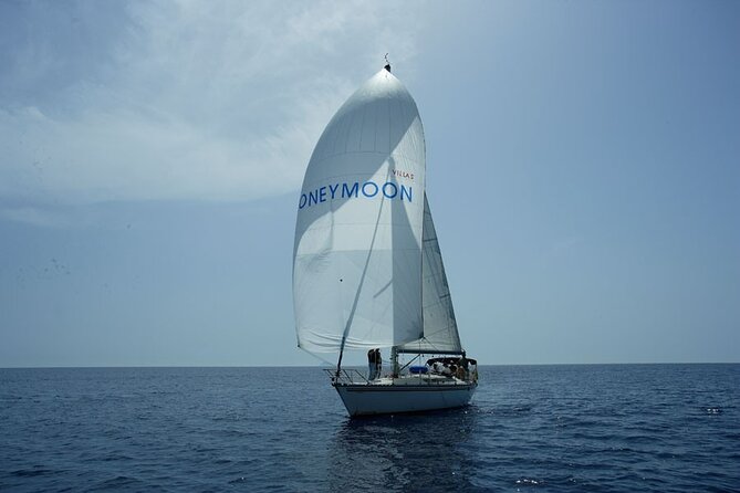 Santorini Oia: Private Sailing Yacht Cruise with Meal and Drinks - Thirassia, a quiet first swim