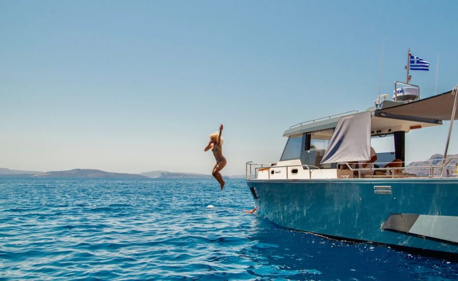 Santorini: Private Diamond 36 Motor Yacht Caldera Cruise - Starting at Ammoudi Bay