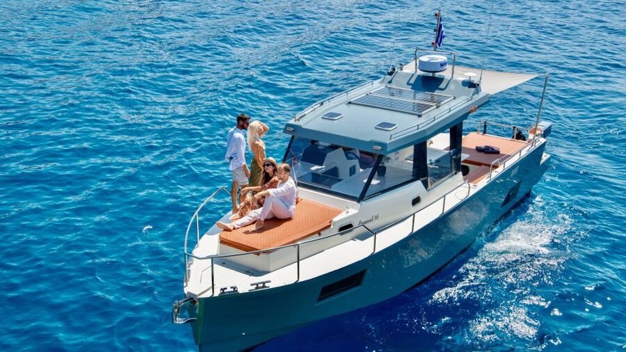 Santorini: Private Diamond 36 Motor Yacht Caldera Cruise - Volcano views and the hot springs