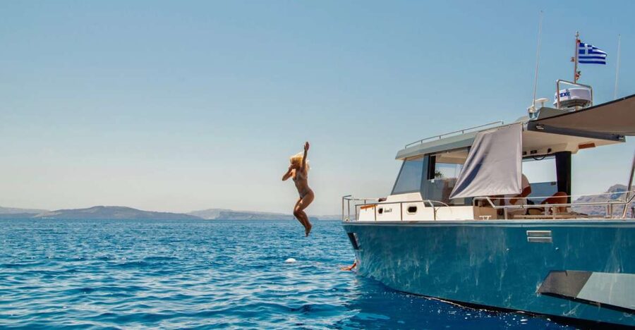 Santorini: Private Diamond 36 Motor Yacht Caldera Cruise - A fresh Greek meal on the yacht