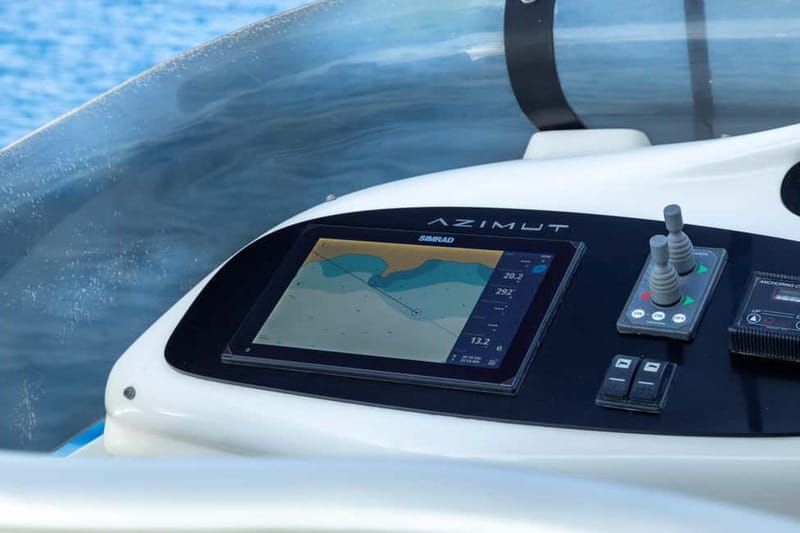 Santorini: Private Yacht Experience of Timeless Elegance - Swimming in the Santorini caldera