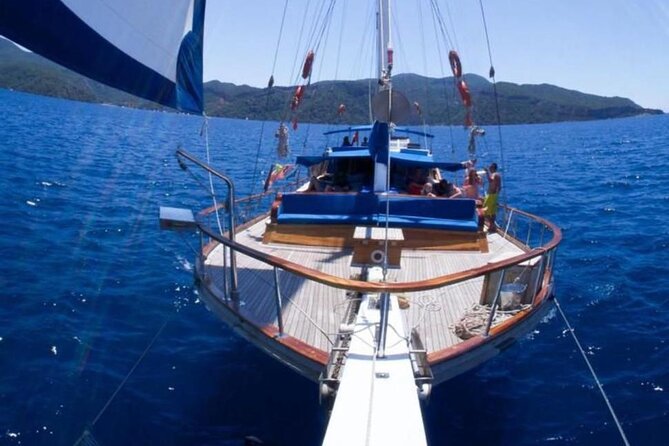 Saranda Prince Ennio-Daily Yacht Tour - Leaving Saranda for the southern coast