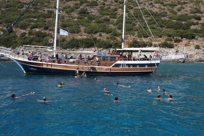 Saranda Prince Ennio-Daily Yacht Tour - Krorez Bay gives you time to settle in