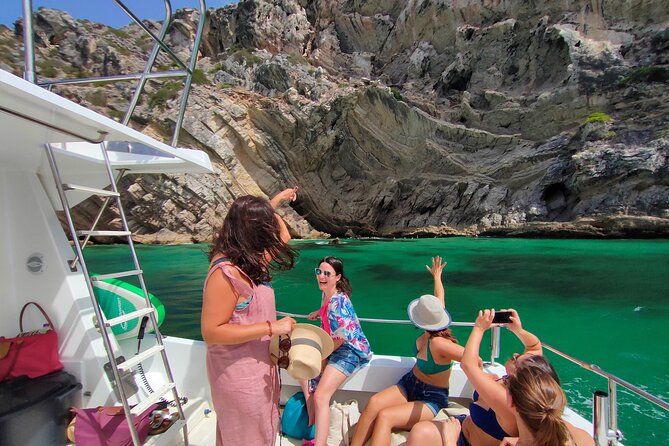 Sesimbra: Private Yacht tour in Arrábida Secret Beaches and Bays - Snorkeling, SUPs, and sea scooters