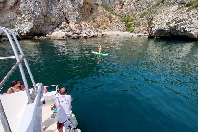 Sesimbra: Private Yacht tour in Arrábida Secret Beaches and Bays - What the private format really adds