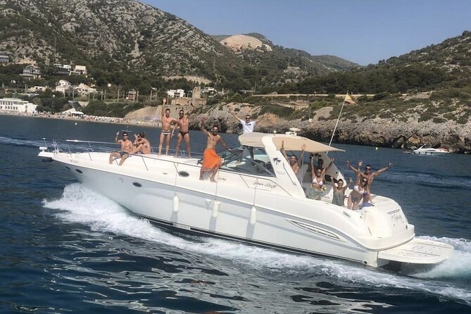 Shared Yacht Tour with Drinks Lunch and Snorkeling - Lunch, cava, and the open bar
