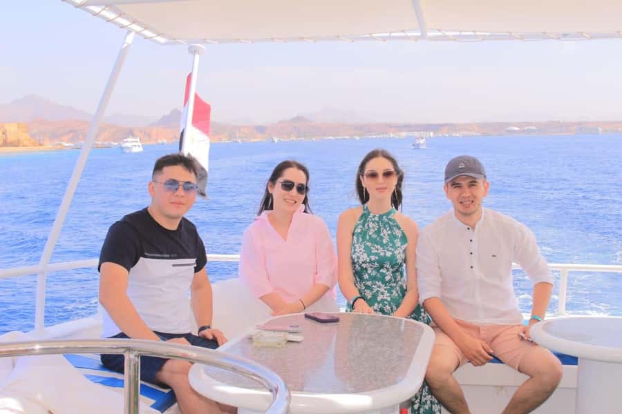 Sharm: Luxury Private Yacht with optional Lunch & Drinks - What the $570 price really means