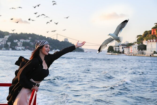 Short Bosphorus Cruise Tour With Hotel Pickup And Audio Guide - Maiden’s Tower and the sunset timing