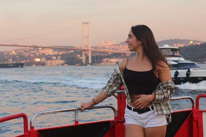 Short Bosphorus Cruise Tour With Hotel Pickup And Audio Guide - The Golden Horn comes first