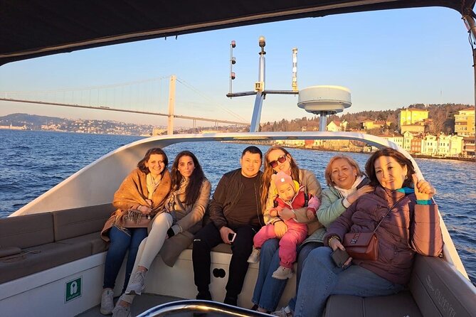 Skip line Old Town tour with Bosphorus Yacht Ride - The best photo opportunities from the boat