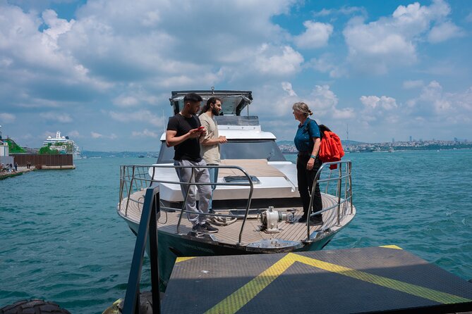 Small-Group 2 Hours Bosphorus Luxury Yacht Cruise in Istanbul - Galata Bridge and Galata Tower