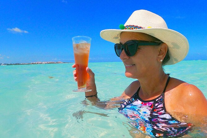 Snorkel & Sandbar on Private Searay Yacht 25ft in Cap Cana Marina ,Punta Cana - What the captain and crew add