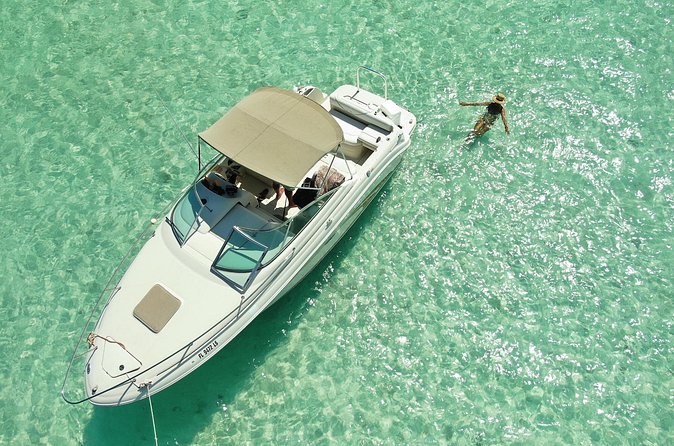Snorkel & Sandbar on Private Searay Yacht 25ft in Cap Cana Marina ,Punta Cana - Price: when $680 makes sense