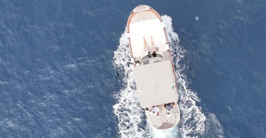 Sorrento: Capri and Blue Grotto Yacht Tour with Snorkeling - Why this Capri cruise works best in the late afternoon