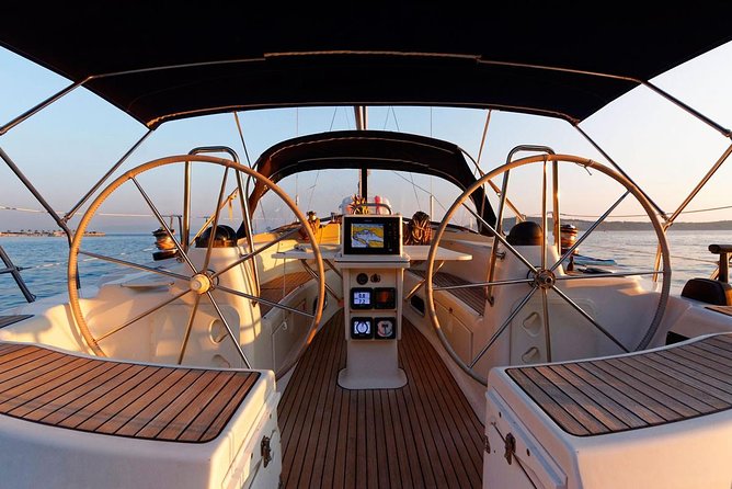 Split: PRIVATE Full-Day Sail Yacht Cruise - Per group (up to 12)! - 9:30 a.m. departure from Spinutska