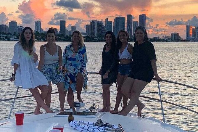 Sunset and Night Cruise of the Miami Bay Skyline on a Yacht - The cancellation risk and how to plan around it