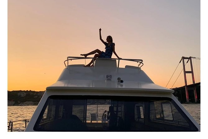 Sunset Cruise on Luxury Yacht in Istanbul Bosphorus - Golden Horn Start and the First Waterfront Views