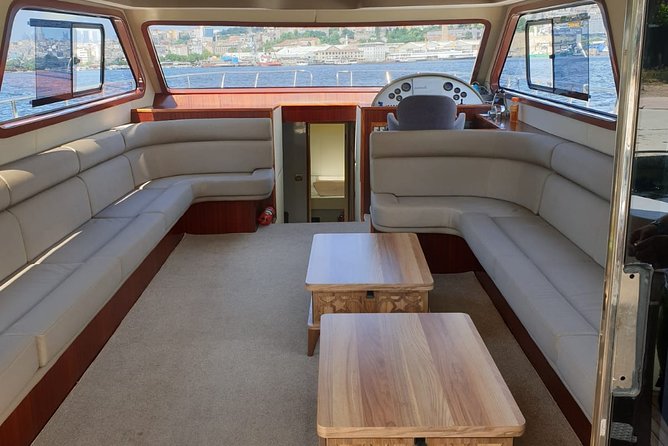 Sunset Cruise on Luxury Yacht in Istanbul Bosphorus - Beylerbeyi Palace and Maiden’s Tower