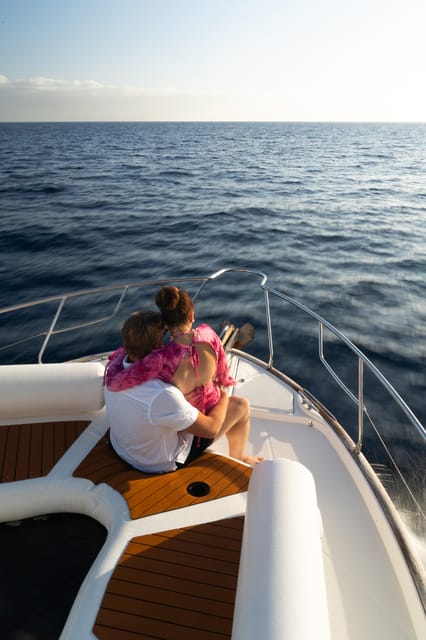 Tenerife: Private Luxury Yacht Sunset Cruise - A two-hour route toward La Caleta