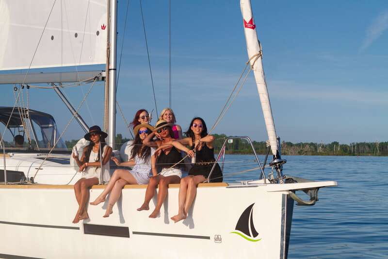 Toronto: Sailing Yacht Cruise of Toronto Harbor and Islands - Key points to know before you book