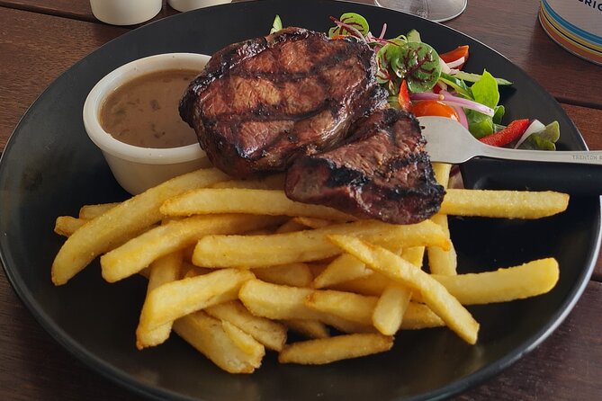 Townsville Boat Cruise & Yacht Club Lunch Package Sailing Charter - What you see from Townsville to Magnetic Island