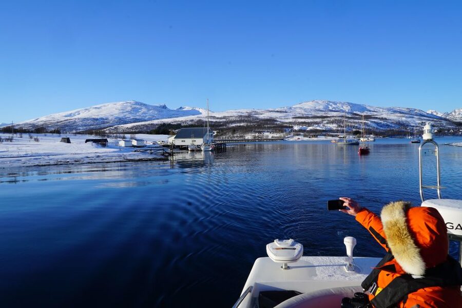 Tromsø: Fjord Cruise by Luxury Yacht - Håkøya and the first mountain views