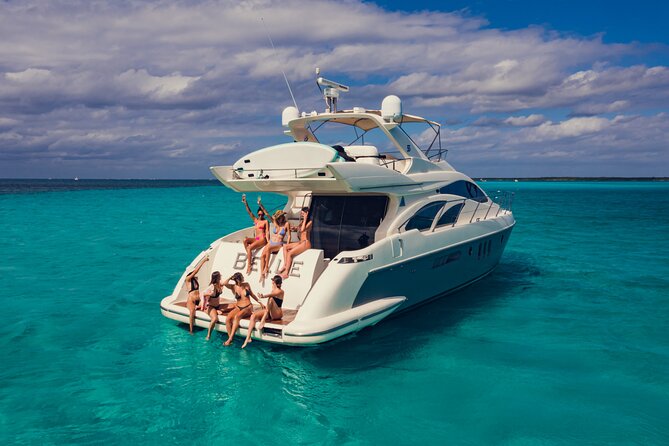Tulum All Inclusive 4h – Luxury 58' Azimut Yacht - The service makes the private format work