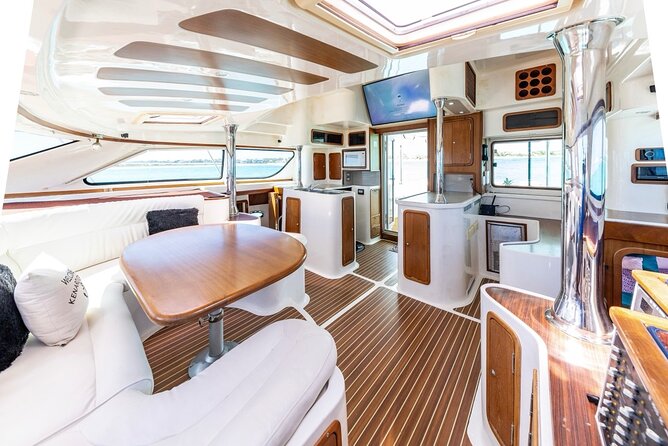 Turks and Caicos Half-Day Luxury Private Yacht Charter - Lunch, Drinks, and the Sail Back