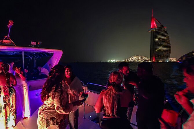 Ultimate Dubai Marina Yacht Party with BBQ, Drinks & DJ - Unlimited beverages and the real food situation